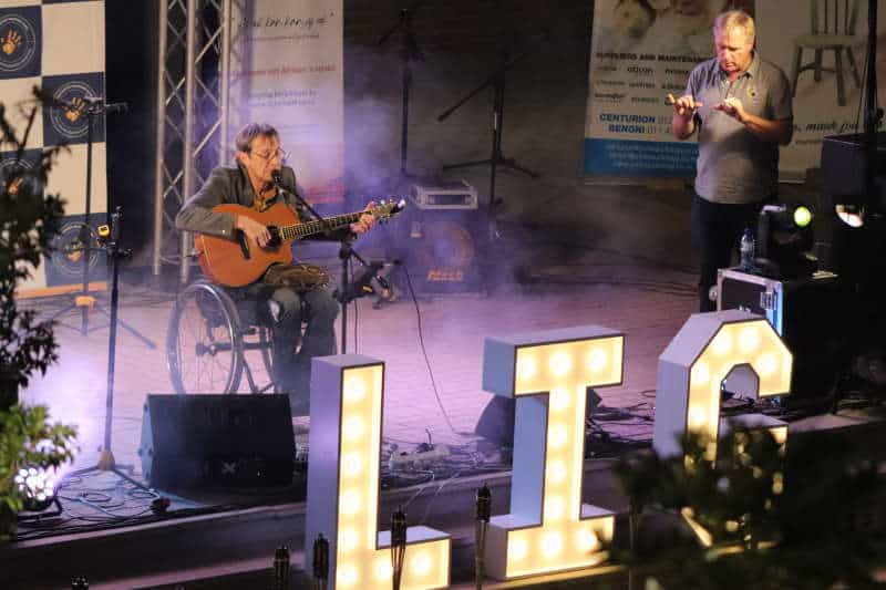 Torches pay tribute to people with disabilities at LIG concert