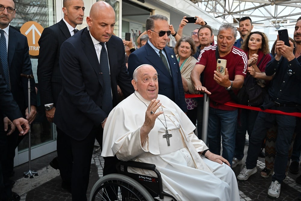 Pope discharged from hospital;  strengthen well