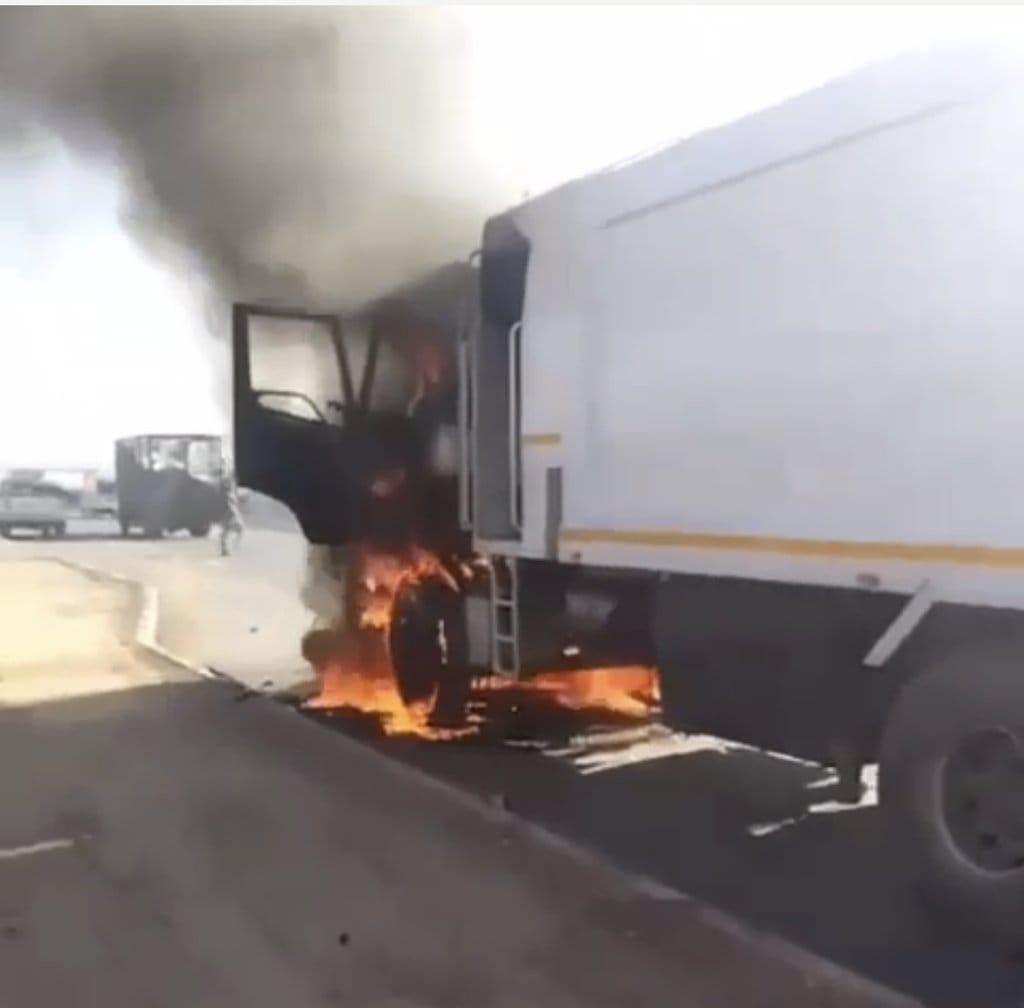Garbage trucks on fire in Pretoria