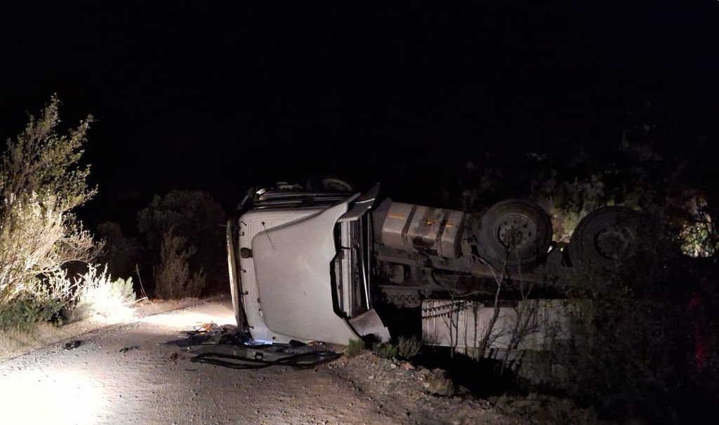 Swartberg Pass closed due to truck accident