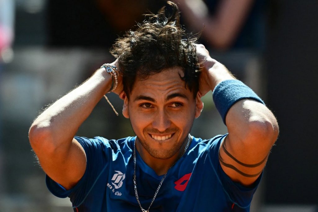Fiery Chilean heats things up for Novak